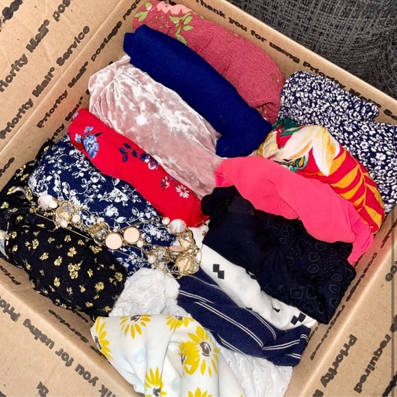 5LB Mystery Box ✨ - Picture 4 of 8